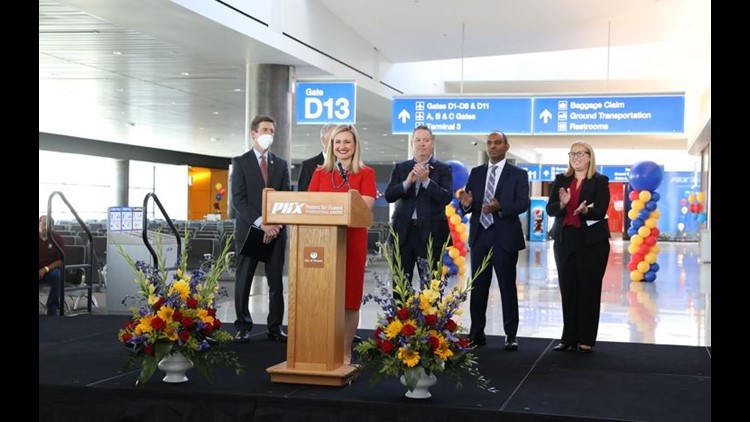 El Aeropuerto Sky Harbor de Phoenix abre un nuevo vestíbulo en la Terminal 4