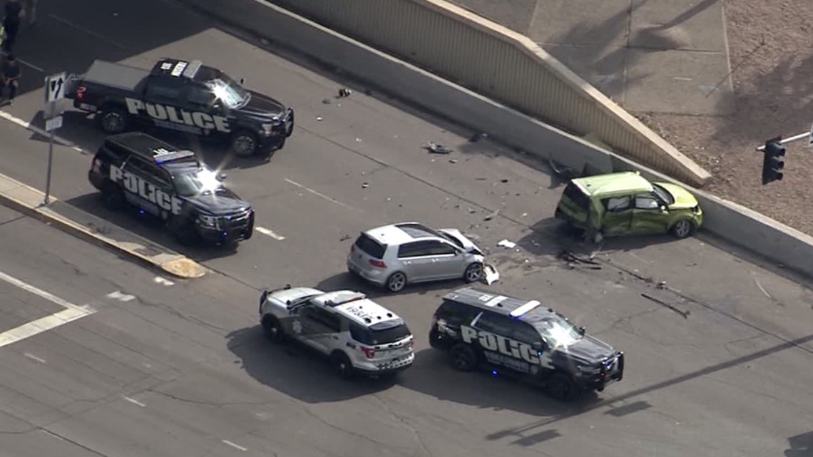 Deadly crash near I10 onramp in Tolleson