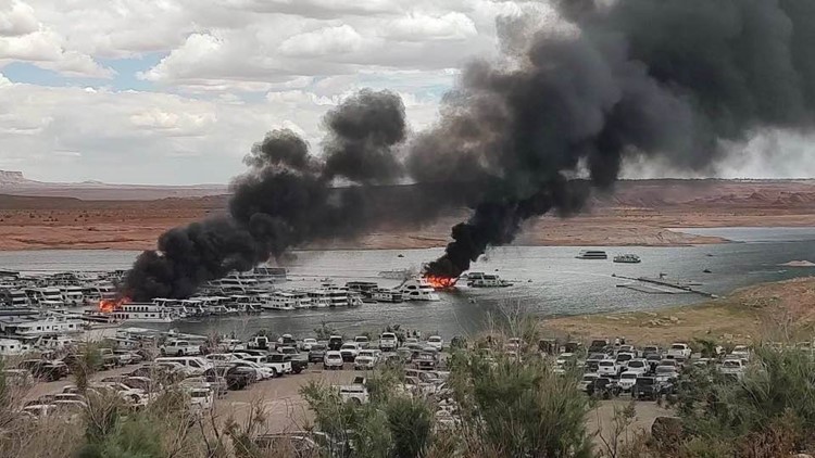 Several boats catch fire at Lake Powell