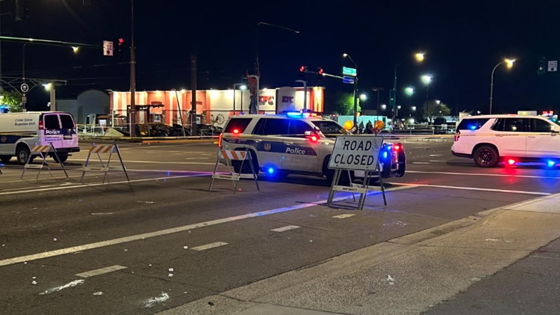 2 killed in south Phoenix crash, police say | 12news.com