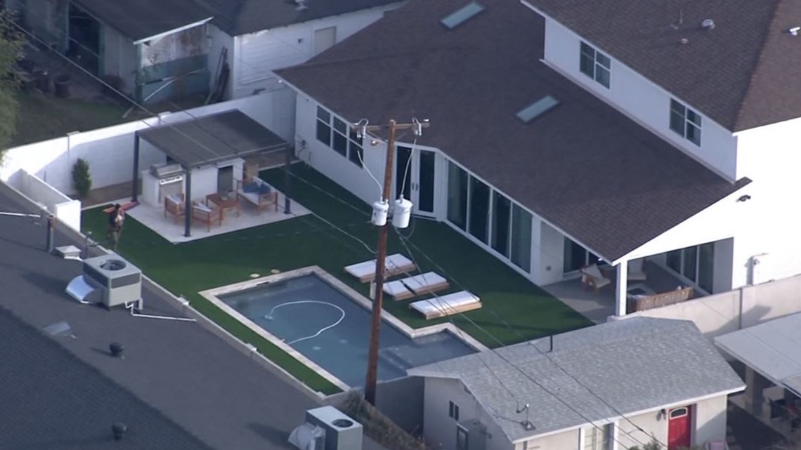 Child critical condition after being pulled from pool in Phoenix - Vimarsana News