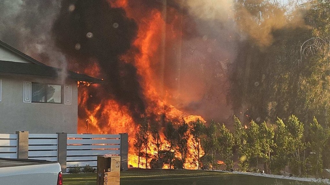 Fire near popular park in East Valley damages 2 homes - Vimarsana News
