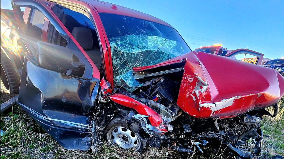 Headon crash near Eloy sends 3 people to hospital