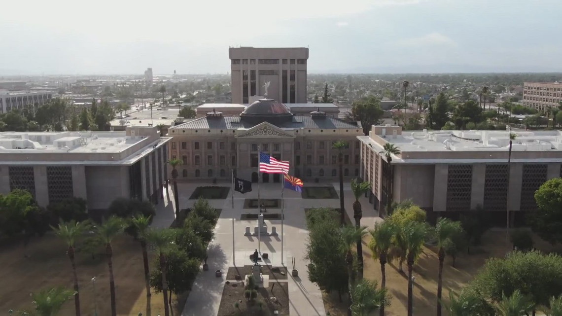 Arizona lawmakers push to guarantee teacher raises — but support staff left out