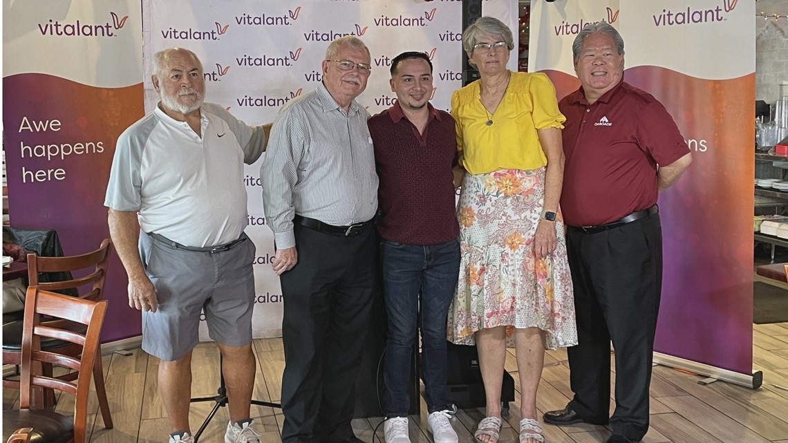 Cancer survivor meets blood donors who saved him - Vimarsana News