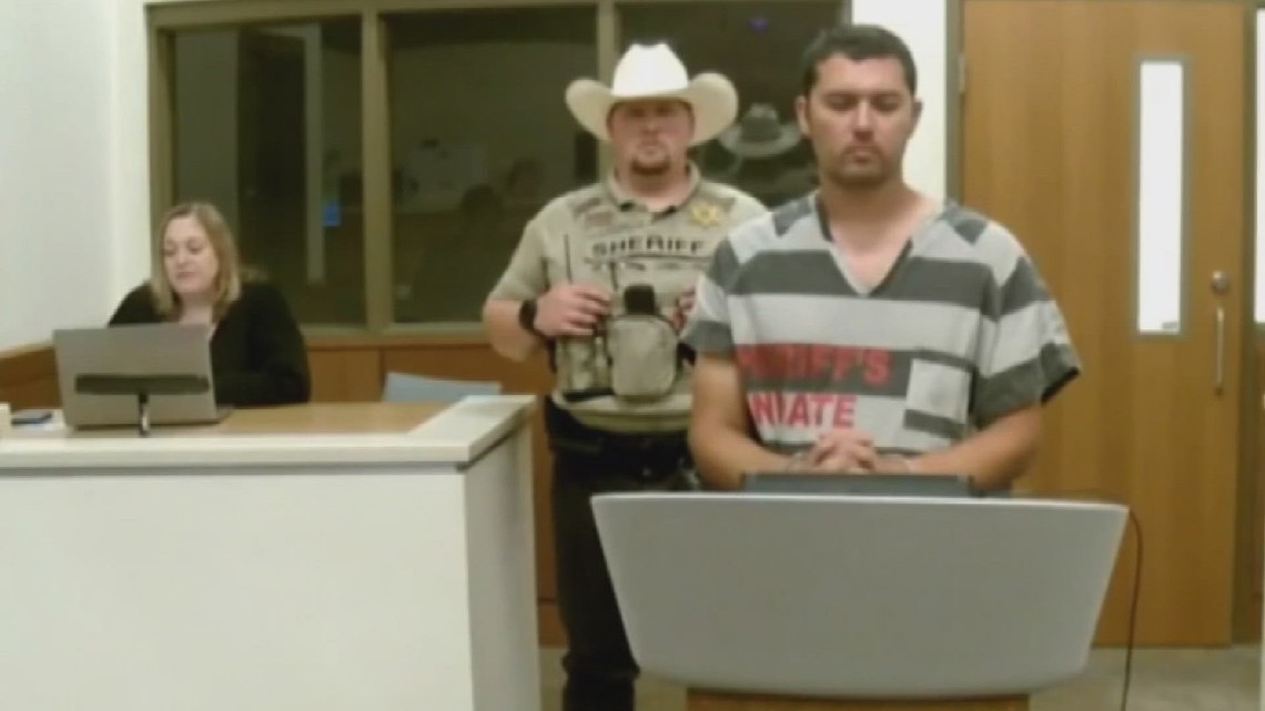 Peoria police resubmit recommended charges against teacher accused of ...