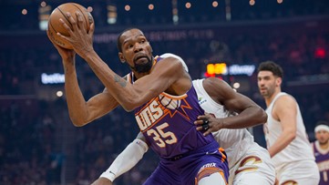 Devin Booker scores 35 points, Kevin Durant adds 24 to help the