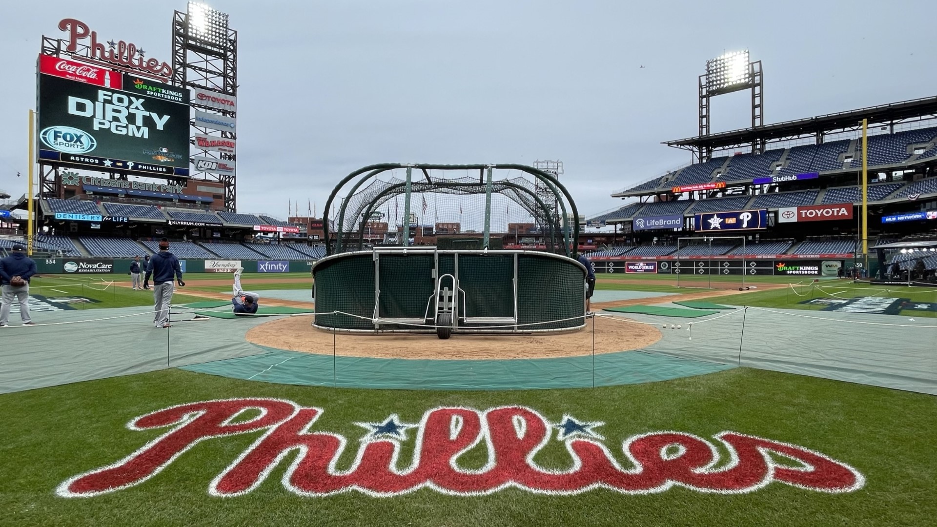 Noah Syndergaard abrirá por los Filis contra Lance McCullers Jr. y los Astros de Houston, con la Serie Mundial empatada a un juego por bando.