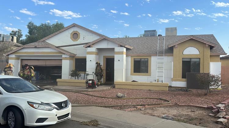 5 displaced after garage fire in Phoenix | 12news.com