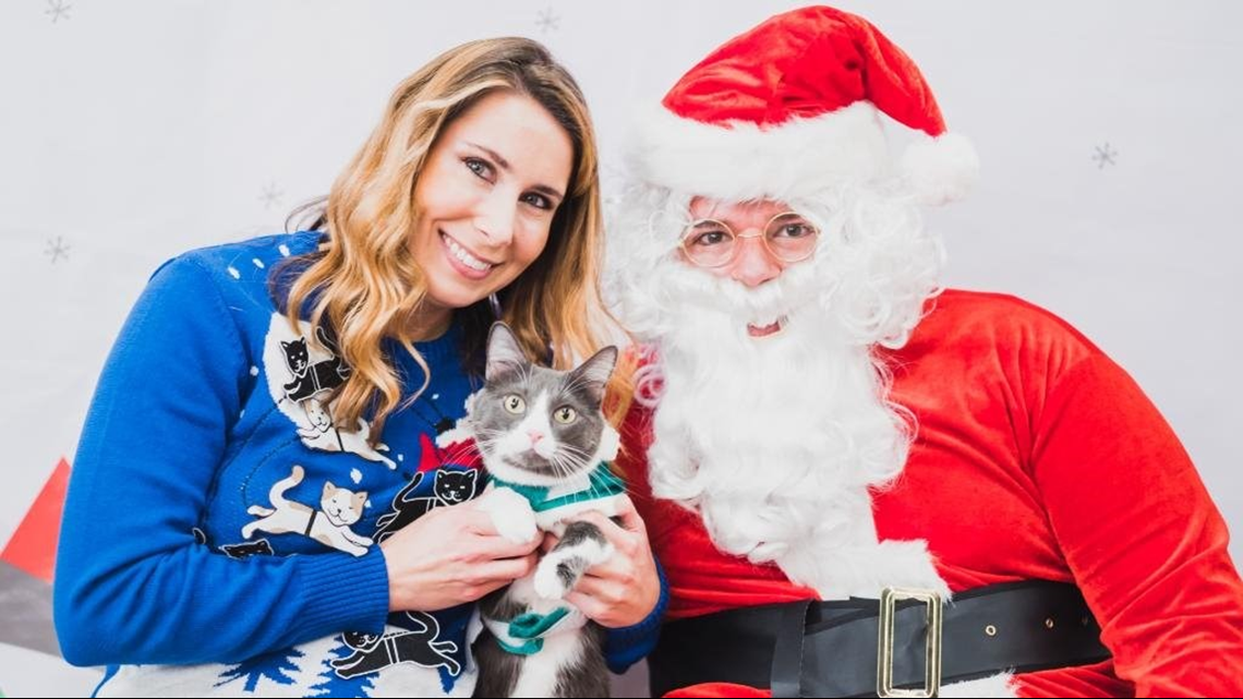 PetSmart is offering free Santa photos for you and your pet