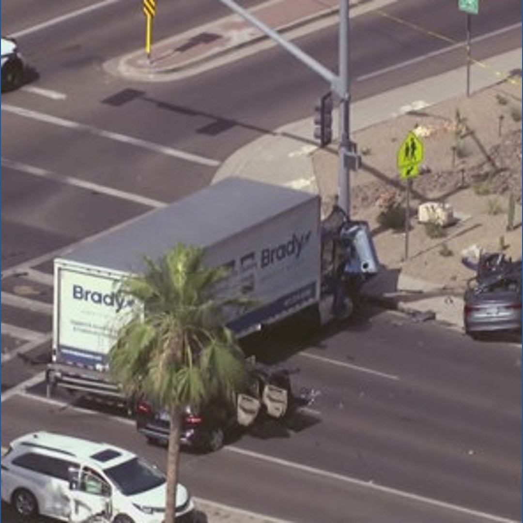 40-year-old dead following crash in Glendale | 12news.com