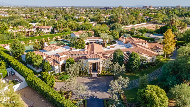Here's what $18.8 million gets you: Jason Kidd's former Paradise Valley home