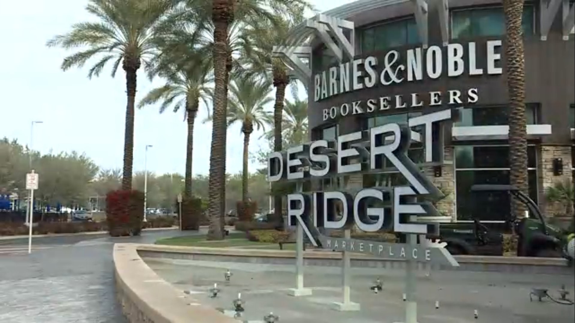 Desert Ridge Marketplace and Tempe Marketplace have gotten licenses that allow patrons to drink alcoholic beverages while shopping.