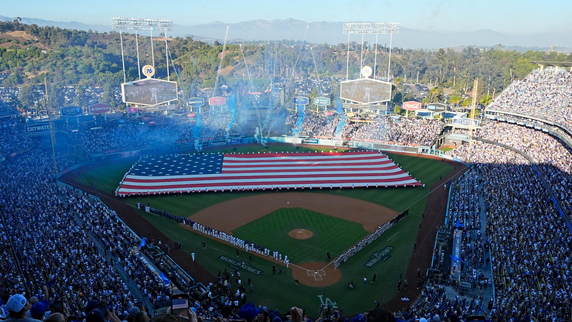 Luego de que los Dodgers dejaron tendidos en el terreno de juego a los Yankees en el Juego 1, ambas novenas se vuelven a ver las caras la noche del sábado.