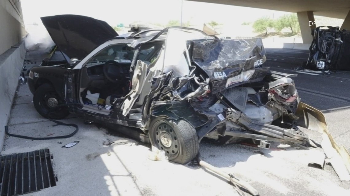 Former Mesa officer remembers violent crash while clearing road - Vimarsana News