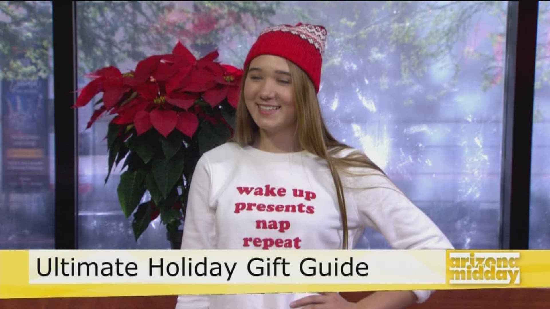 Danielle with Phoenix Premium Outlets gives us the scoop on holiday styles and deals!