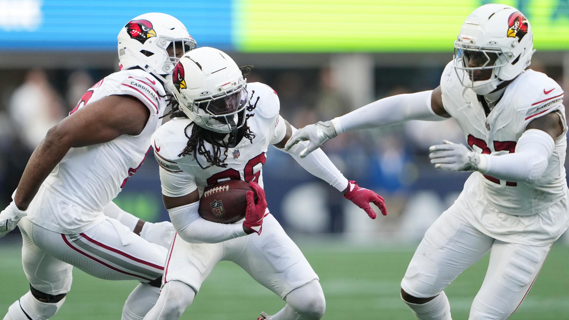 Los Cardenales de Arizona tuvieron una tarde para el olvido en contra de los Halcones Marinos de Seattle luego de caer por marcador 44-22 en la semana 10.