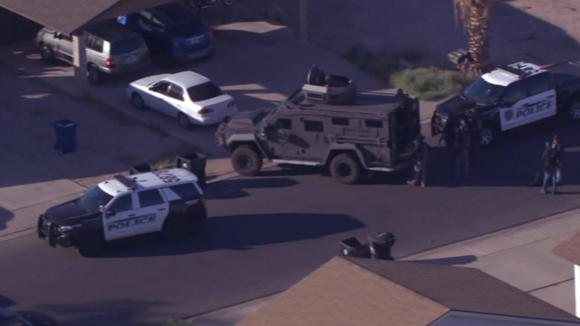 Gunfire Gunfire reported during police standoff in Mesa neighborhood, suspect ...
