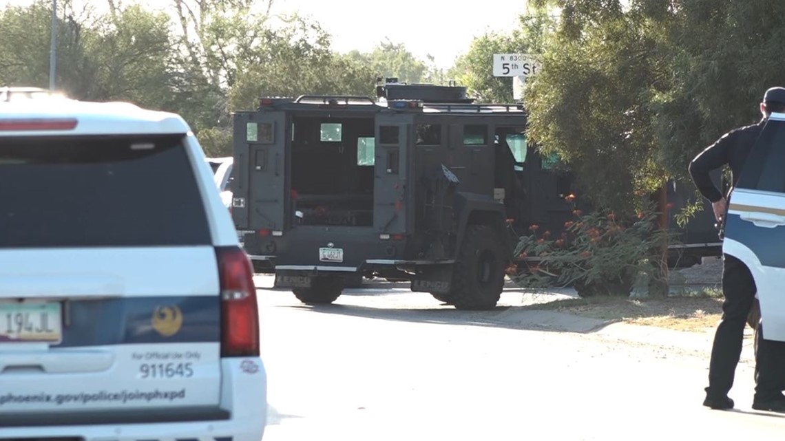 Assault suspect in custody after barricade situation in Phoenix ...