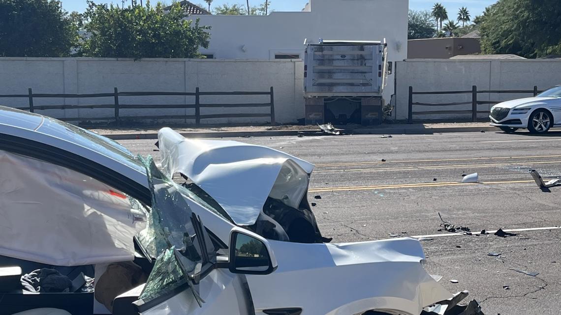 Injuries reported after dump truck crashes in Scottsdale