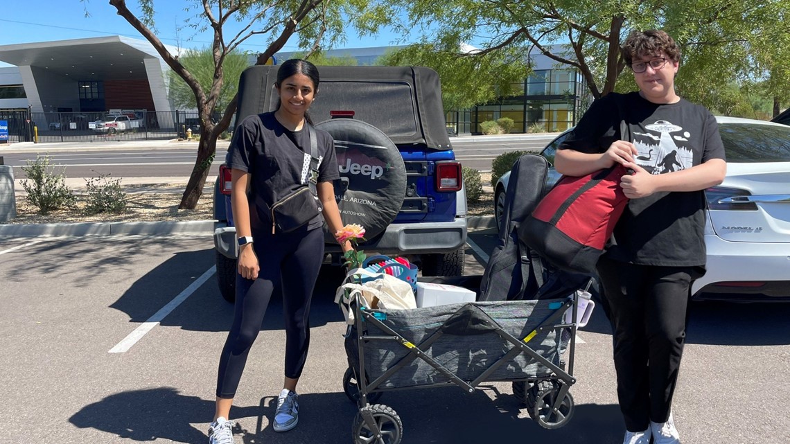 Valley high school students bring music, art to the elderly - Vimarsana News