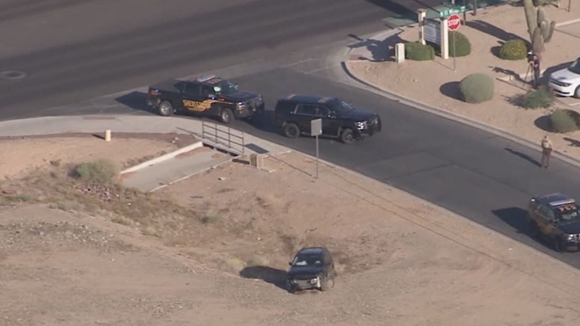 SUV Maricopa County Sheriff ditabrak oleh tersangka