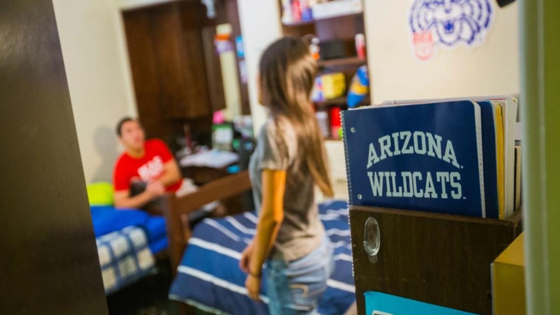 For the first time since 2018, the University of Arizona is unloading thousands of items left behind by students. On...
