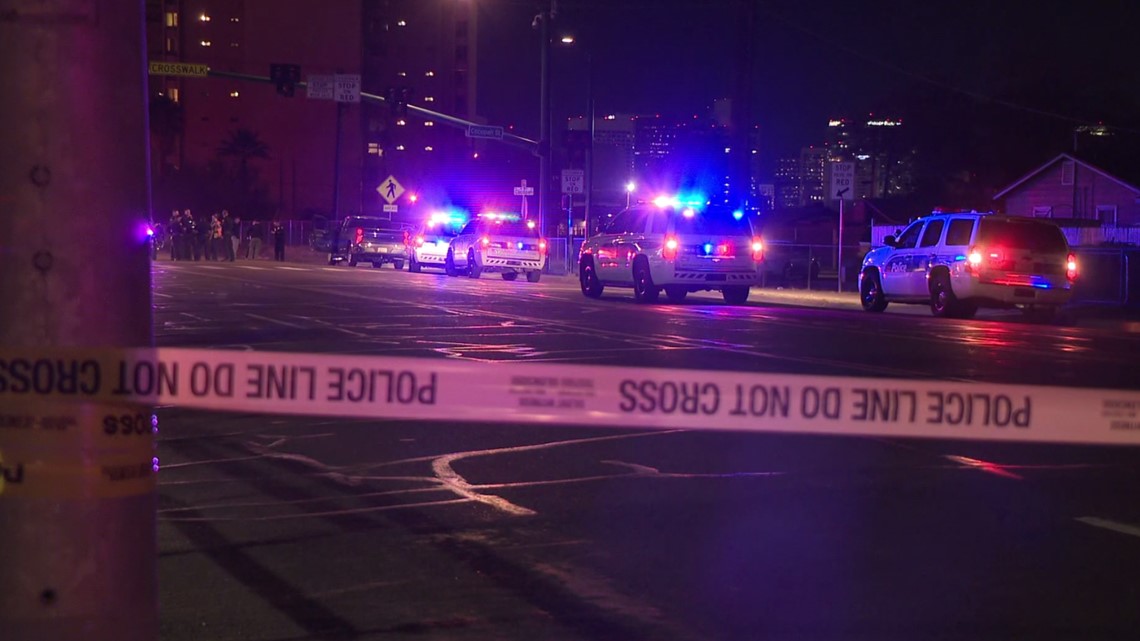 Petugas polisi Phoenix terluka dalam kecelakaan