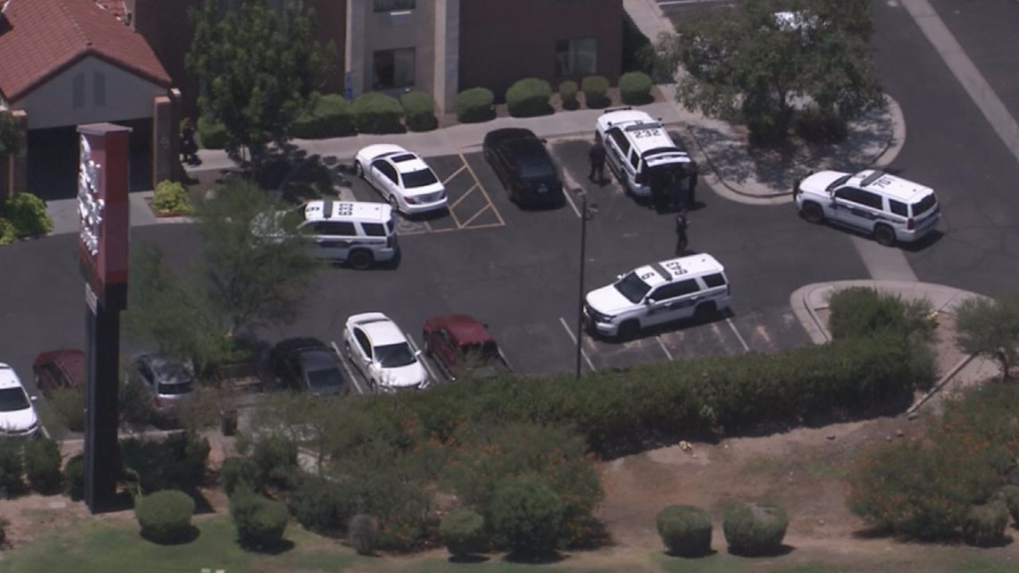 Situasi polisi di dekat I-17 dan Bell Road di Phoenix