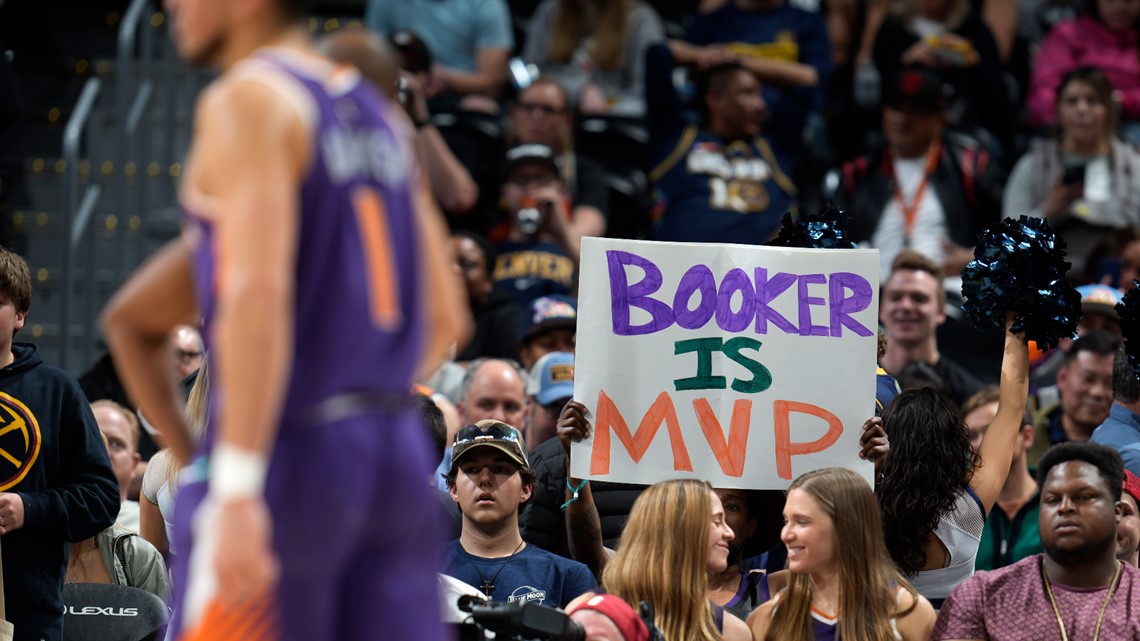 Suns HC Monty Williams berpikir Booker harus menjadi pesaing MVP