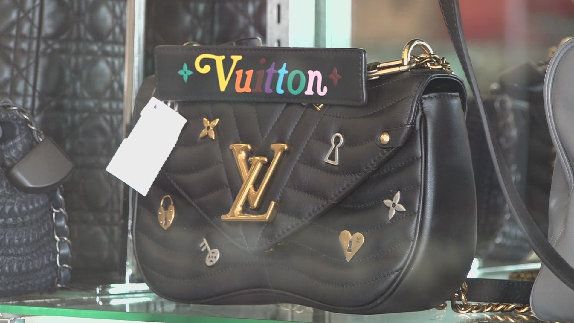 I Found a Louis Vuitton Bag at the Thrift Store ! 