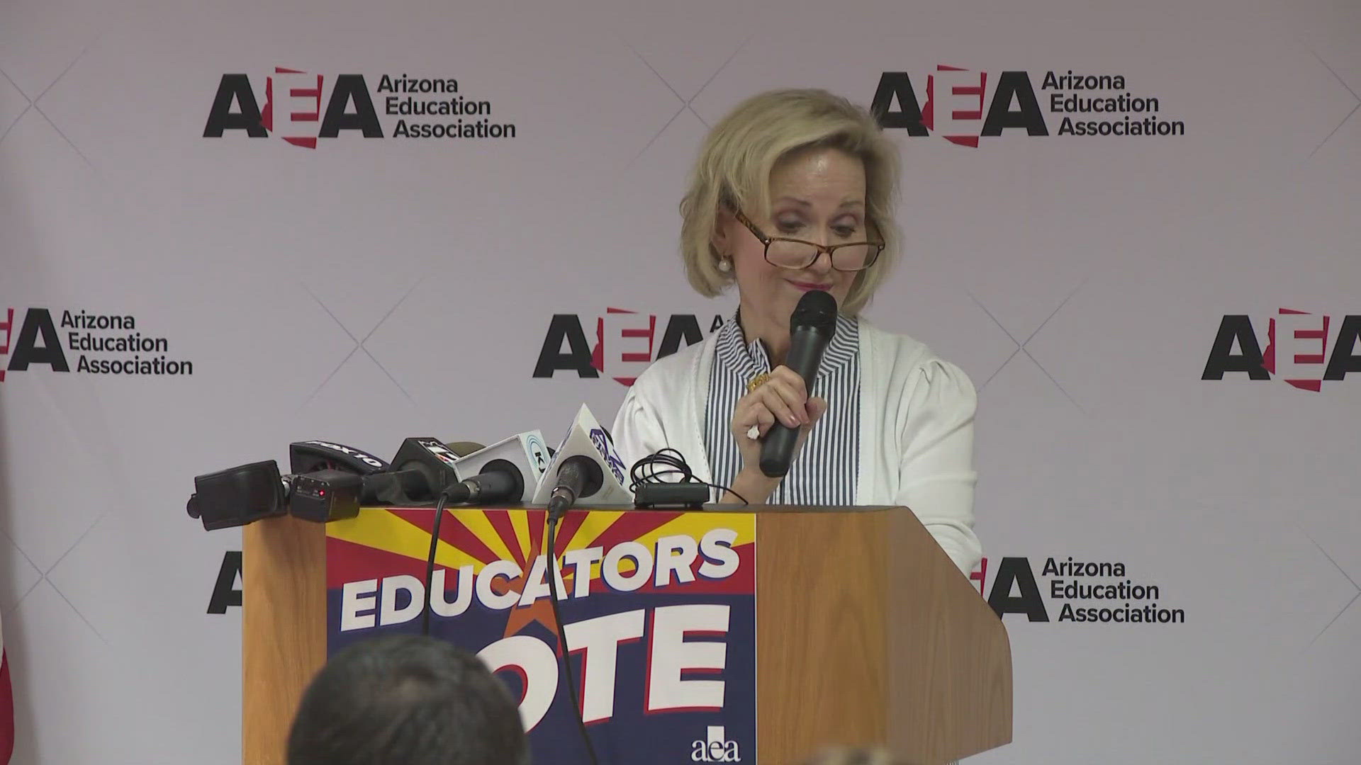 The wife of Minnesota Governor and VP hopeful, Tim Walz spoke in Phoenix today as a part of her support for her husband's campain.