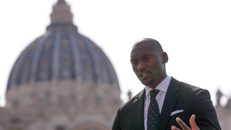 Phoenix Suns' Biyombo brings Congo to Pope Francis after trip canceled