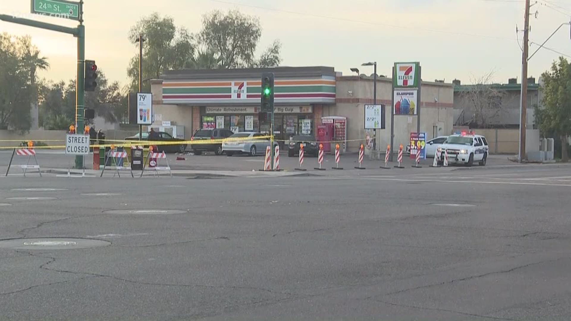 Phoenix police looking for suspect in fatal shooting near McDowell Road ...