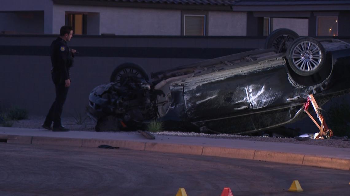 Phoenix rollover crash kills 1, injures another – 12news.com KPNX