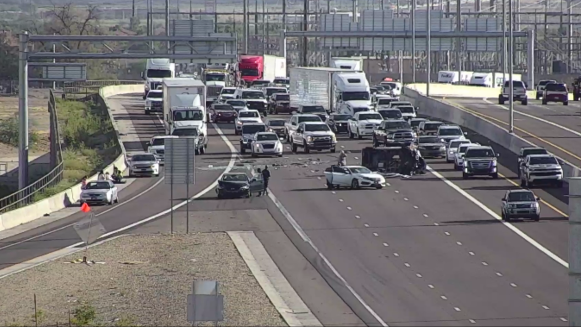 Loop 202 Crash Involving Ambulance Causing Traffic Delays | 12news.com