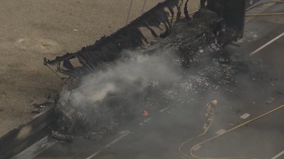 Fatal crash involving semi reported on Loop 202 in Phoenix | 12news.com