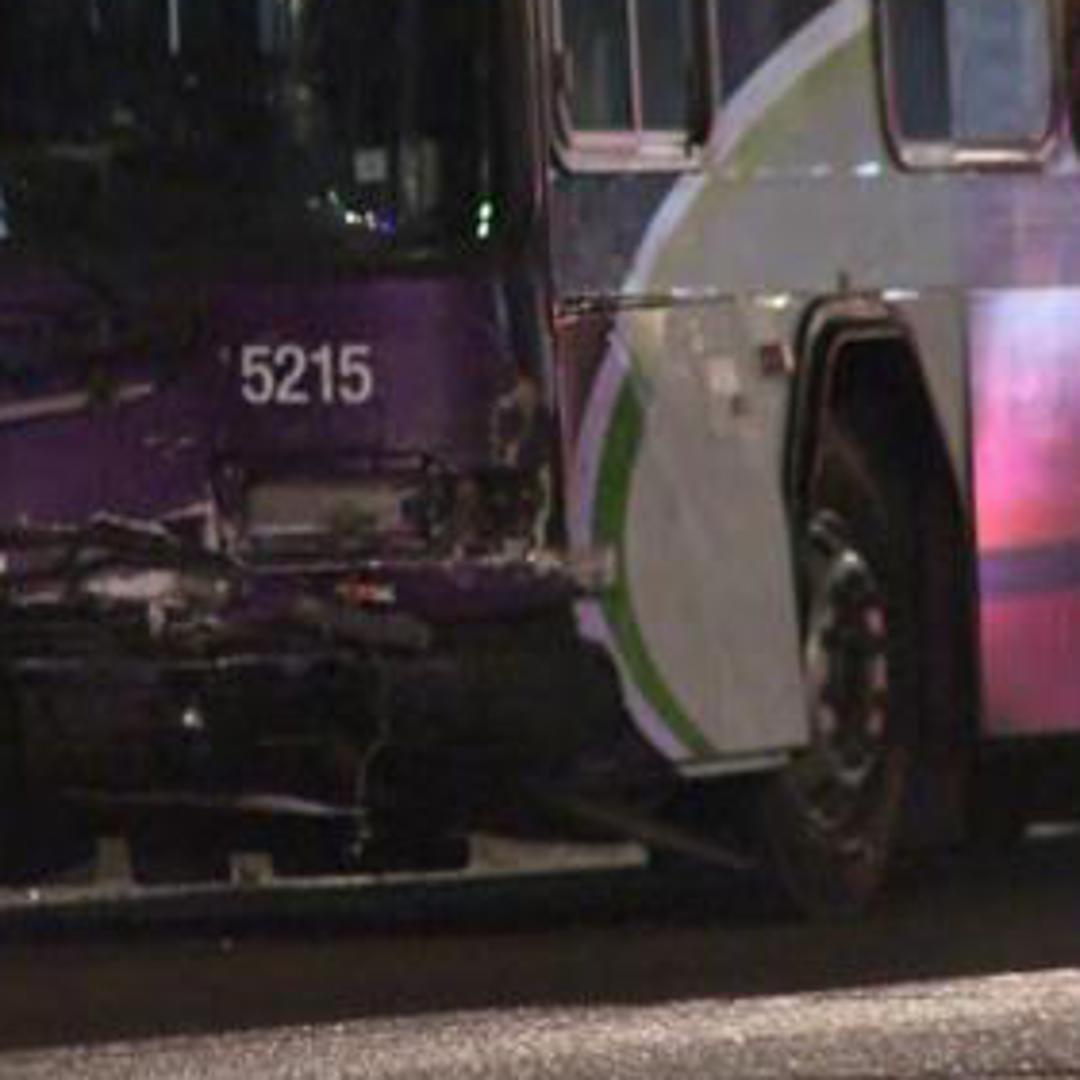Head-on crash with Valley Metro bus leaves 1 dead | 12news.com