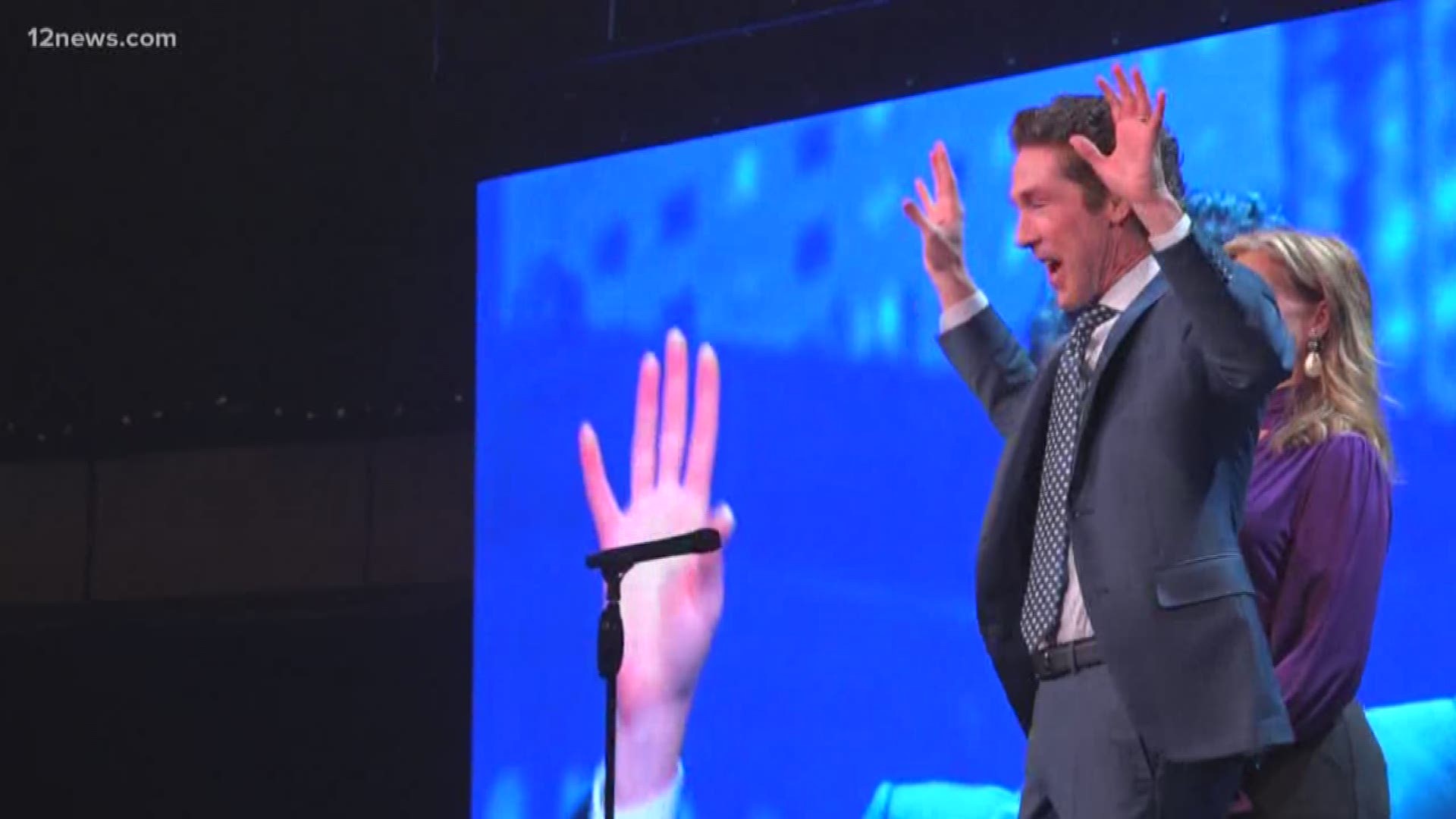 Osteen, the pastor of the largest church in the United States, came to Talking Stick Arena Resort Friday.