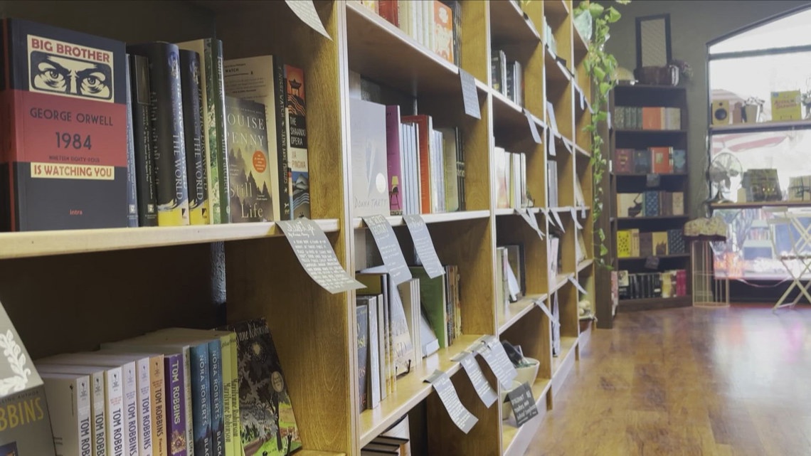 Here's how some Valley bookstores are participating in ICE Out