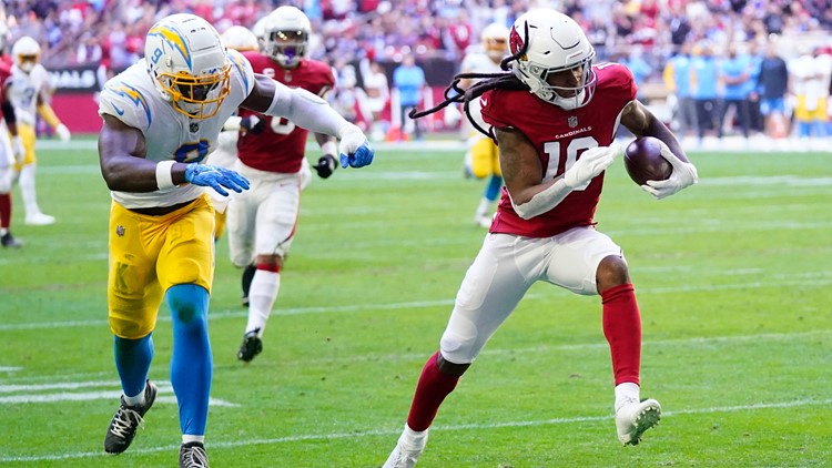 Cardinals lose to Chargers 25-24 in final seconds of game