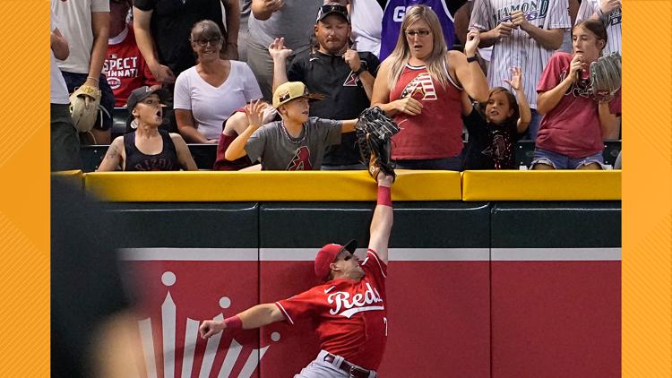 Arizona Diamondbacks - Fans collect their D-backs Beat L.A. T