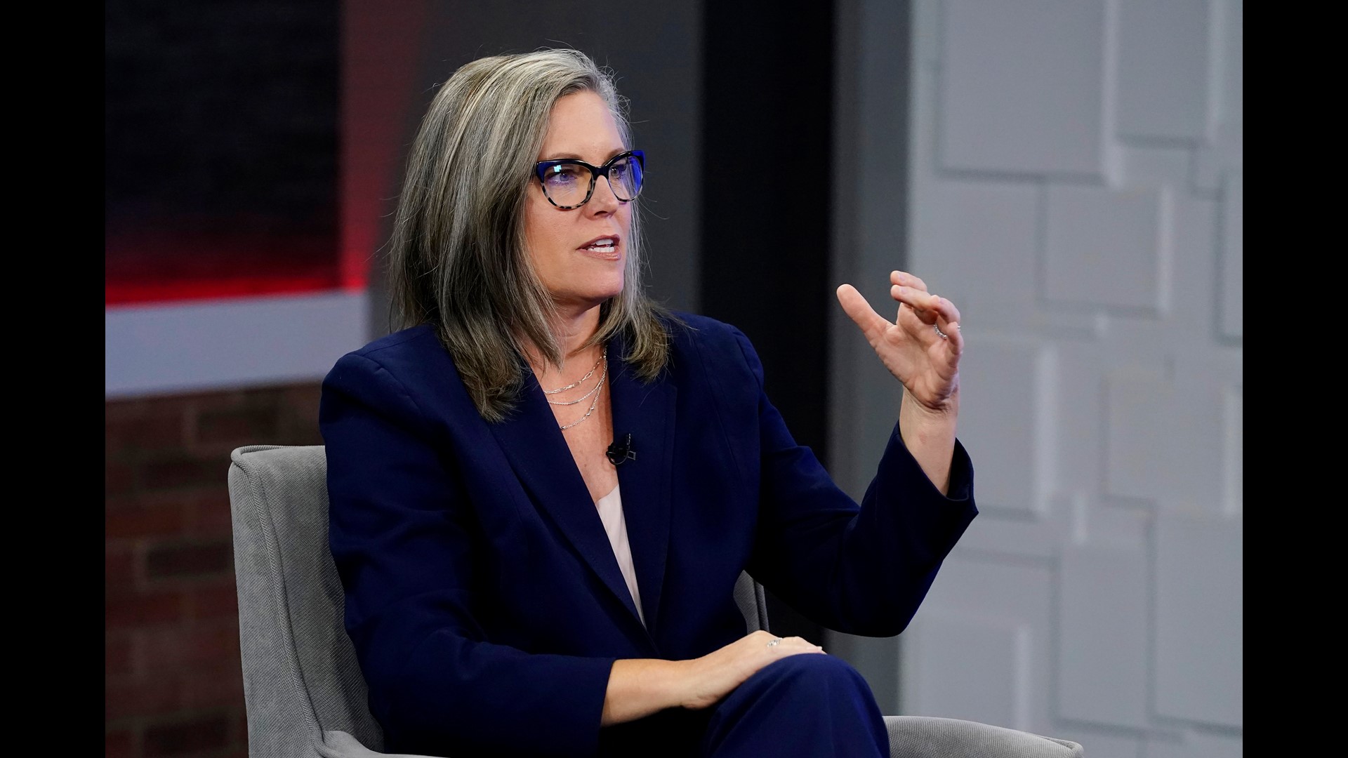 Katie Hobbs defeats Kari Lake in race for Arizona governor | 12news.com