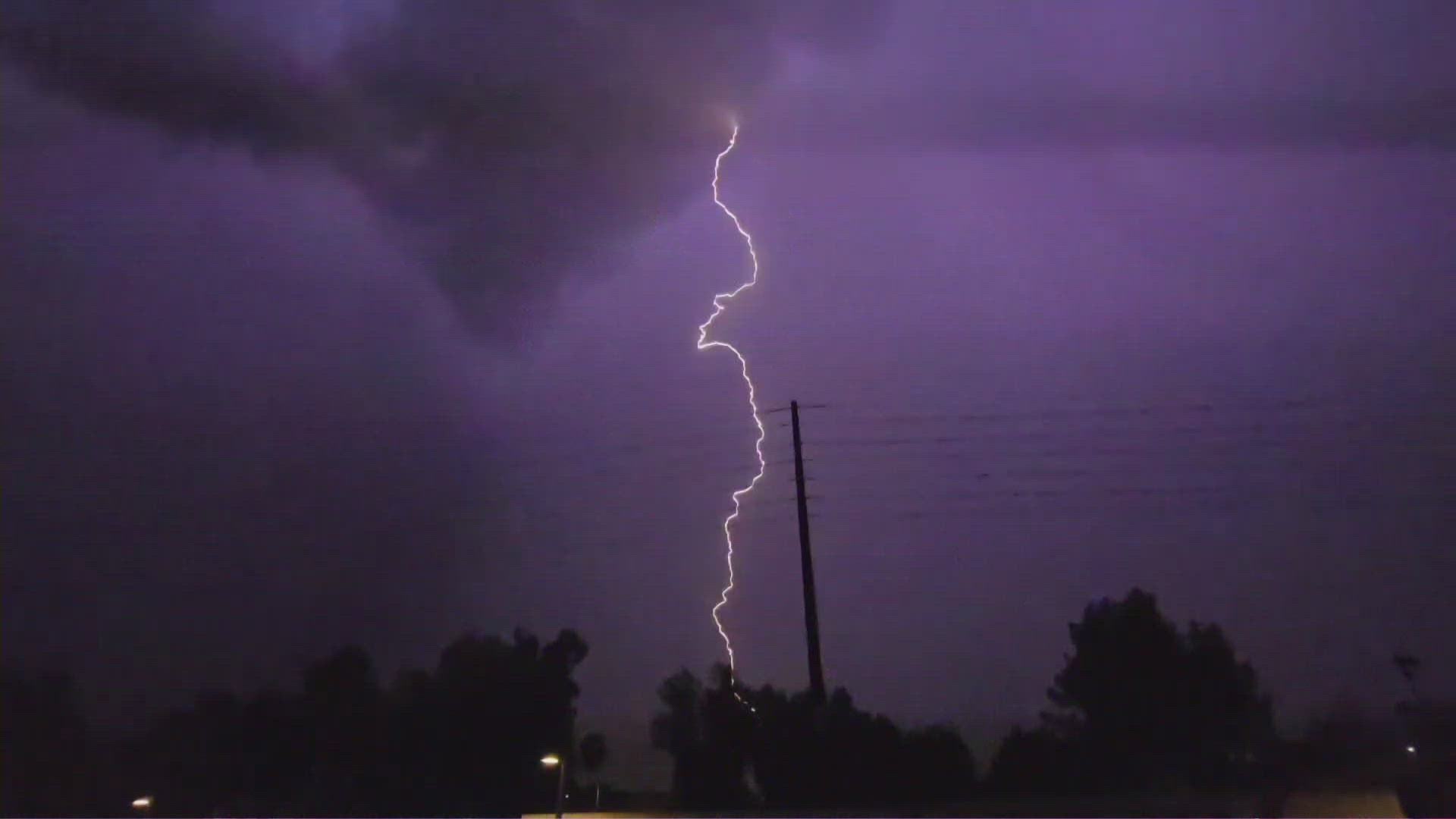 12News meteorologist Krystle Long breaks down what you should know about dangerous lightning strikes around the Valley.
