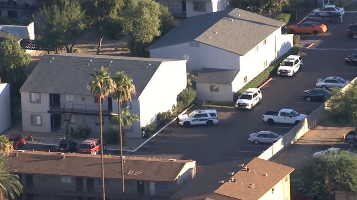 1-year-old girl dies after being pulled from a Phoenix bathtub - Vimarsana News