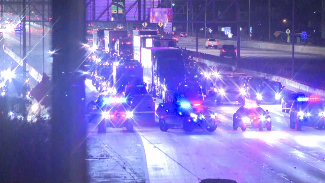 64-year-old man dead after 2 crashes along northbound I-17 in