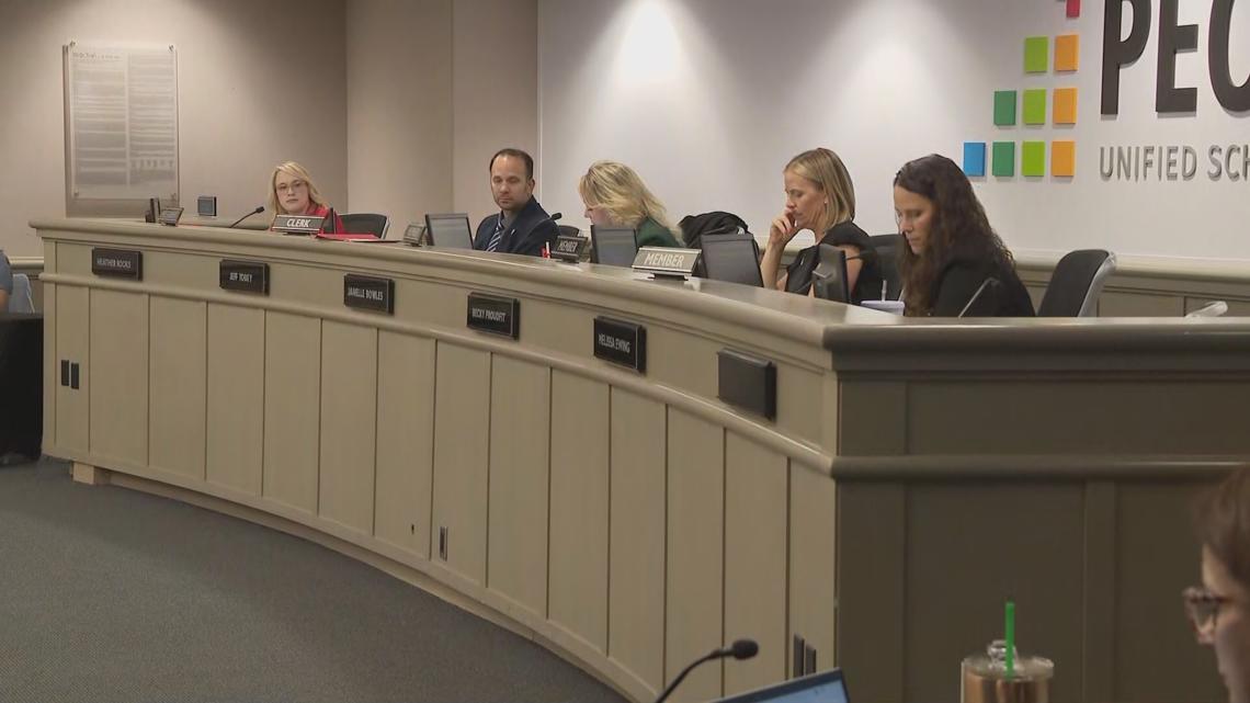 Peoria Unified governing board votes to close Kachina, Pioneer Elementary schools