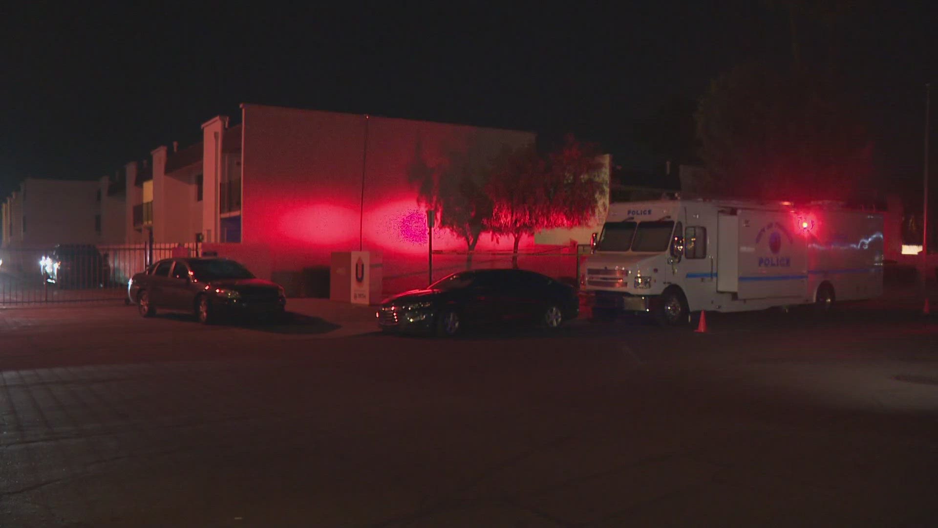 Teen killed in shooting at Phoenix apartment complex