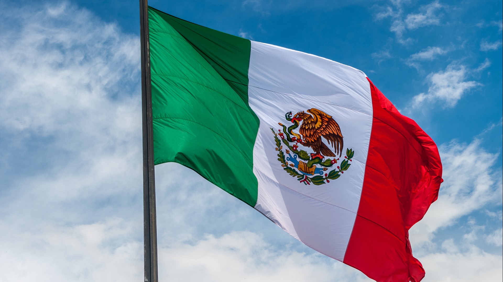 En 1821 se proclamó el “Plan de Iguala” y la bandera del Ejercito Trigarante, se adquirió como símbolo patrio del país azteca.