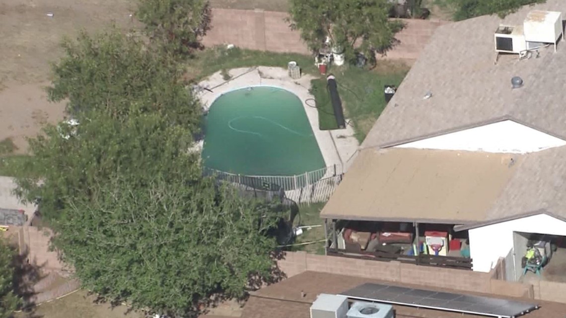 Toddler in critical condition after pulled from pool in Phoenix - Vimarsana News